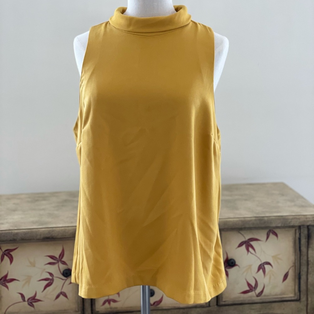 Neck top
